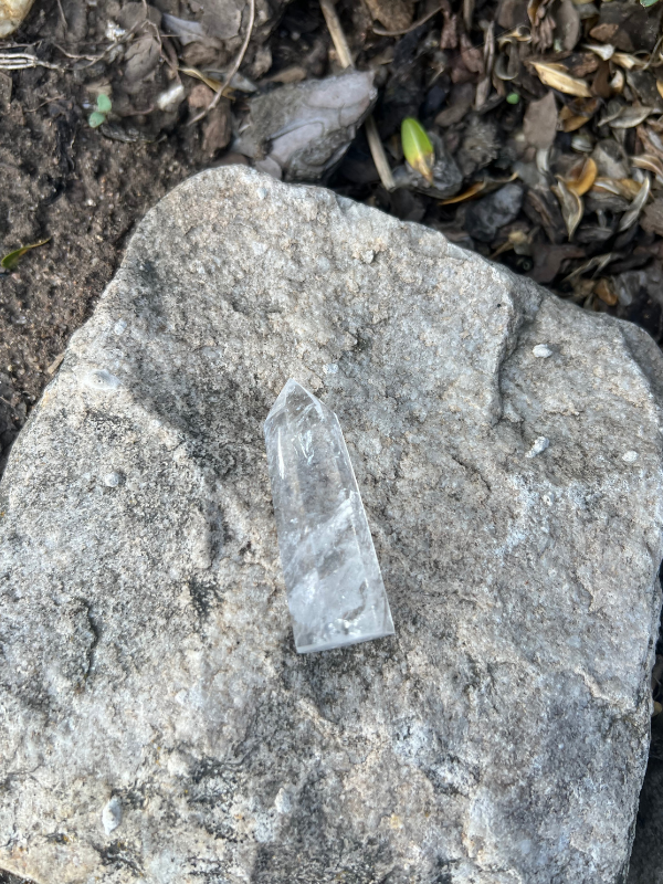 KŘIŠŤÁL obelisk mini konkrétní kus