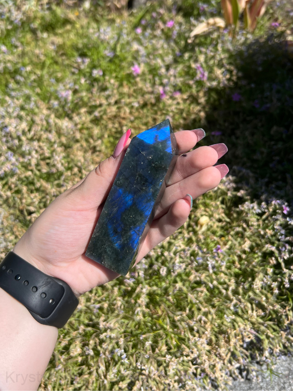 Labradorit obelisk 139g