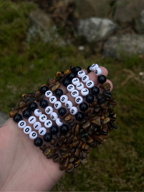 ANDĚLSKÉ ČÍSLO náramek TYGŘÍ OKO sekaný