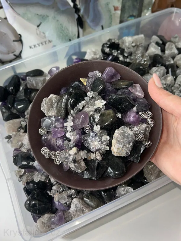 Crystal Confetti VESMÍR