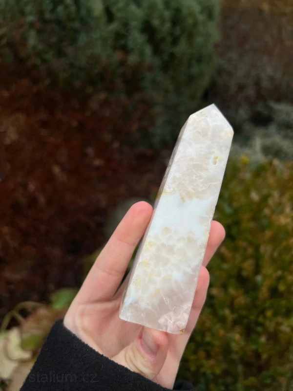 Achát obelisk konkrétní kus č.2